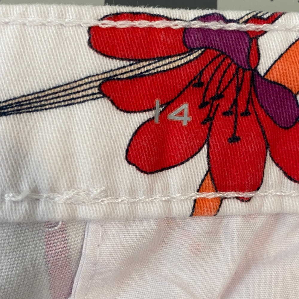 St. John’s Bay size 14 Floral Women's Shorts - Picture 7 of 7